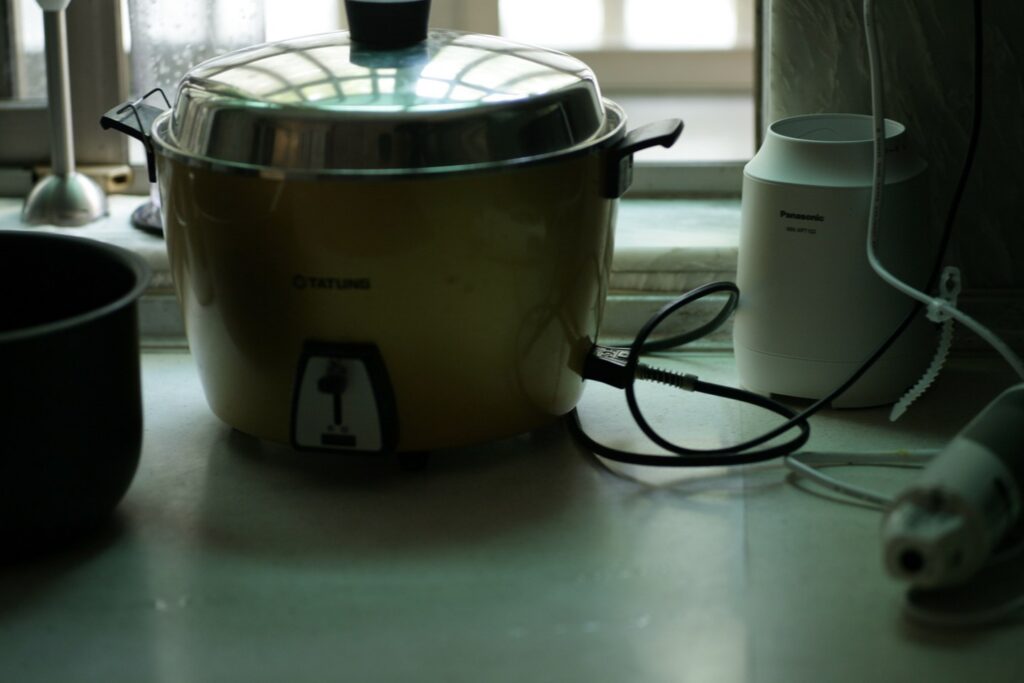 slow cooker to save energy